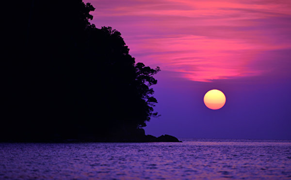Фотографии Море солнца Природа Небо рассвет и закат 600x372 Солнце Рассветы и закаты