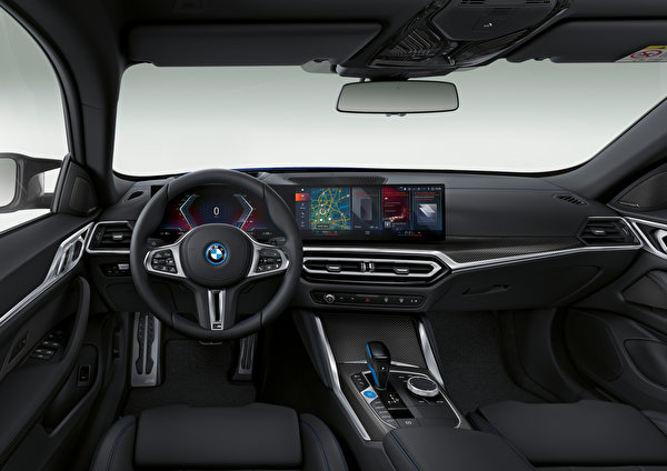 Фотография BMW Салоны Рулевое колесо i4 M50, (Worldwide), (G26), 2021 машина 600x424 БМВ Автомобильный руль авто машины Автомобили автомобиль