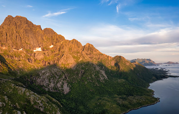 Фото Лофотенские острова Тень Норвегия Rulten peak гора Природа 600x383 Горы
