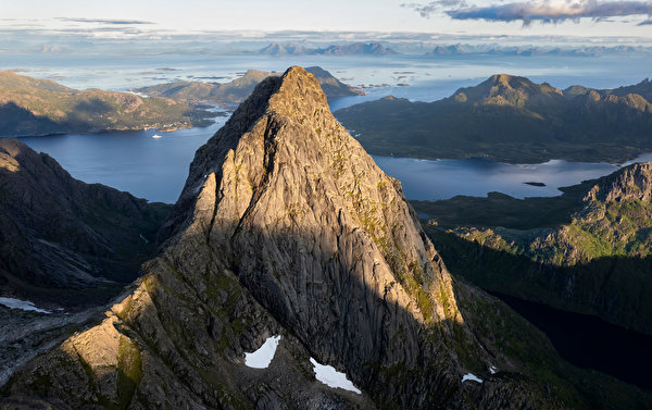 Фотография Лофотенские острова Норвегия Trakta Горы Утес Природа Сверху 600x377 гора Скала скале скалы