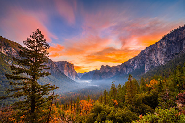 Фотографии Йосемити Калифорния штаты тумана Горы Осень Природа парк Пейзаж 600x399 калифорнии США америка Туман тумане гора осенние Парки