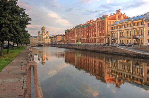 Фото Санкт-Петербург Россия Griboyedov Canal, Isidore Church, St. Mogilevsky Bridge мост Водный канал отражается Города 600x396 Мосты отражении Отражение город