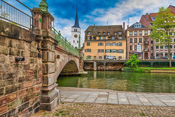 Картинки Страсбург Франция Мосты Водный канал Здания Города 600x400 мост Дома город