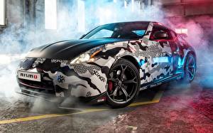 Картинки Nissan Дымит 370Z NISMO Gumball 3000 автомобиль