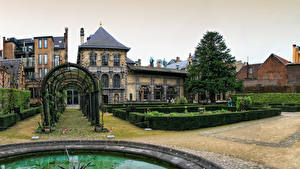 Картинка Бельгия Здания Сады Кусты Rubens House Antwerpen Города