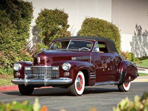 Картинки Cadillac Ретро Бордовые 1941 Sixty-Two Convertible Coupe Автомобили