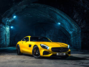 Обои Мерседес бенц Желтые 2015 AMG GT S C190 авто