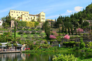 Картинки Италия Сады Замок Пруд Кусты Trauttmansdorff Castle Gardens Природа Города