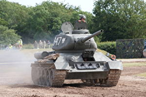 Фотография Танк Т-34 T-34-85, Tankfest 2015