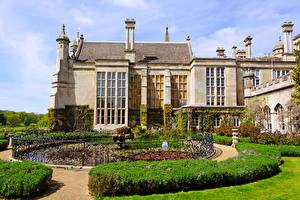 Картинки Англия Дома Фонтаны Особняк Кустов Burghley House