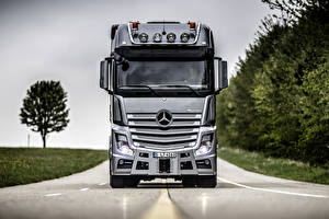 Картинки Mercedes-Benz Грузовики Дороги Спереди Actros автомобиль