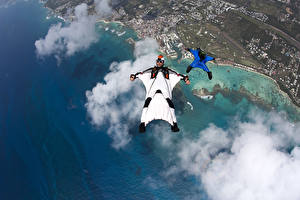 Обои Мужчины Берег Облака Сверху formation FS Wingsuit flying Спорт