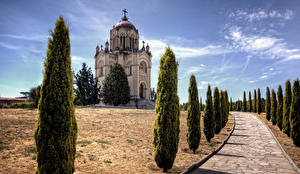 Фотографии Испания Храмы Небо Аллеи Pantheon of the Duchess of Sevillano Города