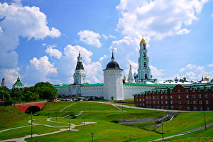 Картинки Россия Храм Газоне Облако Trinity Lavra Sergiyev Posad Moscow Oblast Города