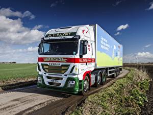 Обои Грузовики IVECO Stralis Hi-Way 460 UK 6x2 машина