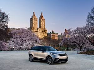 Фото Land Rover Серые 2018 Velar R-Dynamic P380 HSE машина