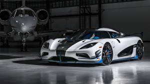 Картинки Кенигсегг Белая Металлик Agera RS1 2019 business jet авто