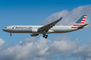 Фотографии Эйрбас Самолеты Пассажирские Самолеты Сбоку American Airlines, A330-300 Авиация