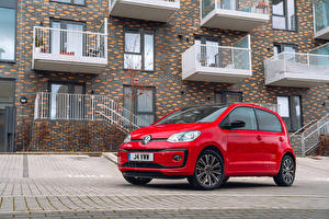 Фотография Volkswagen Красных Металлик Купе 2020 Volkswagen up! Black Edition Автомобили