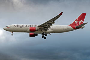 Фотография Airbus Самолеты Пассажирские Самолеты Сбоку Virgin Atlantic Airways, A330-200 Авиация