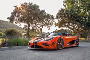 Обои для рабочего стола Koenigsegg Оранжевых Agera XS машина