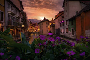 Фотография Франция Здания Вечер Водный канал Annecy Города